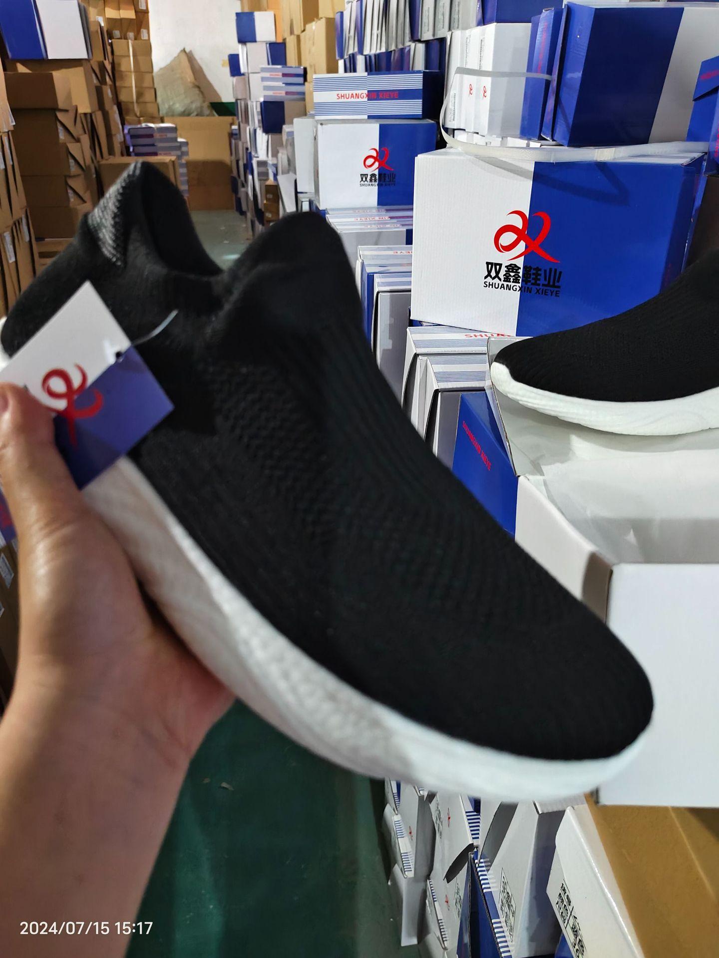 Ultra-light sports and leisure single shoes elastic shoes mouth socks shoes medium walking shoes 36