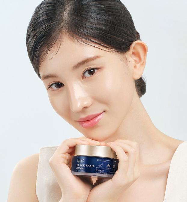 Dr.G Black Snail Cream 50ml | Anti-Aging & Regenerating Snail Mucin Moisturizer