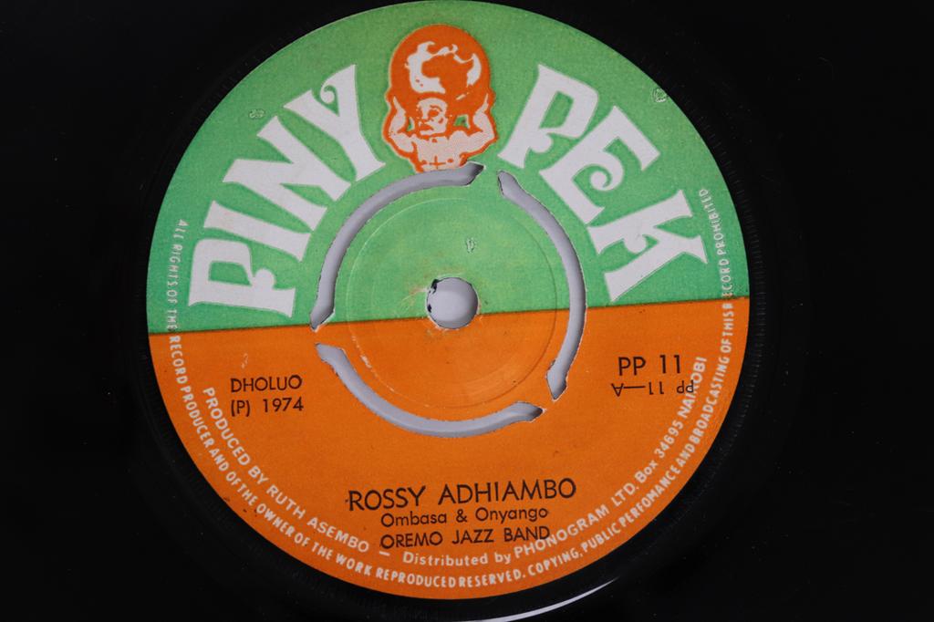 7inch Record OREMO JAZZ BAND - Rossy Adhiambo / Colleta Toto P11 PINY PEK 1974 Kenya World Music Used
