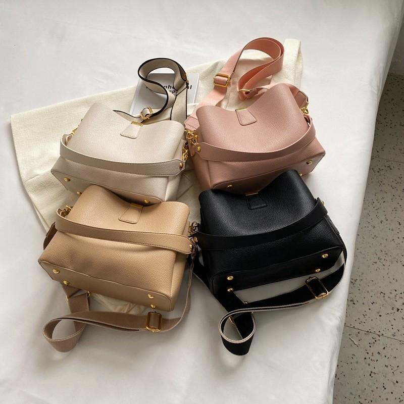 Small Water Bucket Bag For Women With Pu Material And Zipper Closure For Daily Use