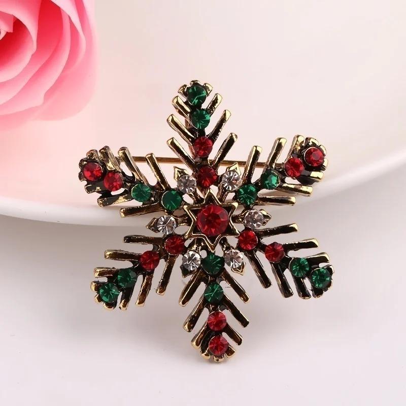 Christmas Snowflake Pearl Brooch Fashion Atmosphere Rhinestone Pin Temperament Sweater Shirt Collar Pins Personality Buckle Pin