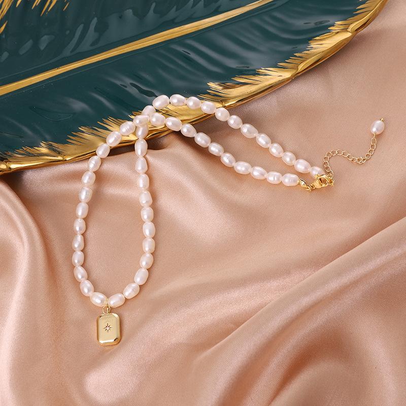 Natural freshwater pearl necklace, star heart pendant, pearl necklace, niche design, high-end sweater chain.