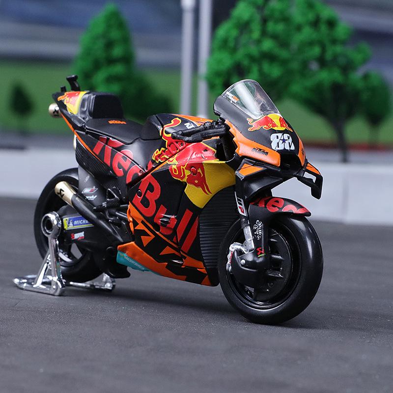 Stock Maisto 1:18 Season Ducati Honda Yamaha Motorcycle Alloy Micro-die-cast One-piece Model Custom Children's Toy Gift