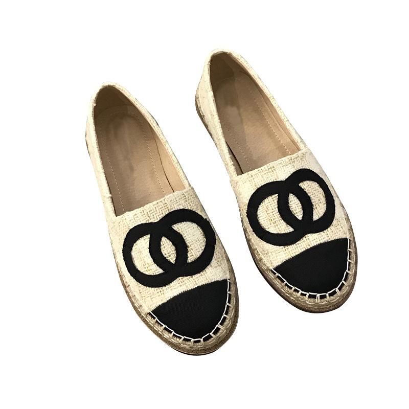Xiaoxiang Hemp Rope Bottom Fisherman Shoes Women's 2025 New Round Head One-pedal Straw Weaving Casual Thick-soled Double C Loafers Women