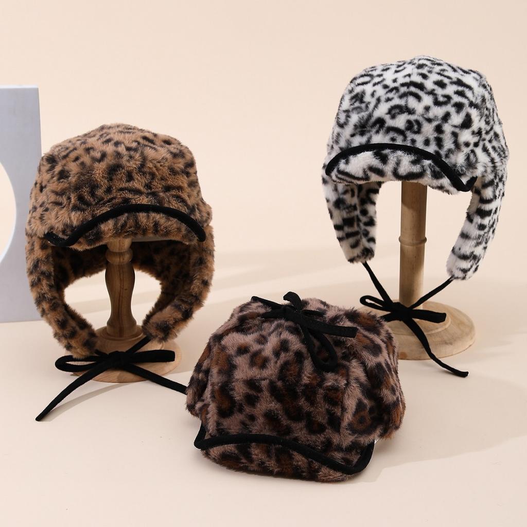 Winter Hats Woman Leopard Print Faux Fur Earflap Hat Beanie Cold Proof Warm Women Bomber Hat Female Ear Protection Cap