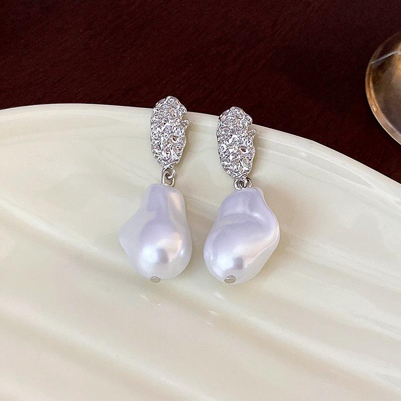 European and American Exaggerated Diamond-encrusted Flower Bow Fringed Earrings Personalized Earrings Internet Celebrity Temperament Earrings