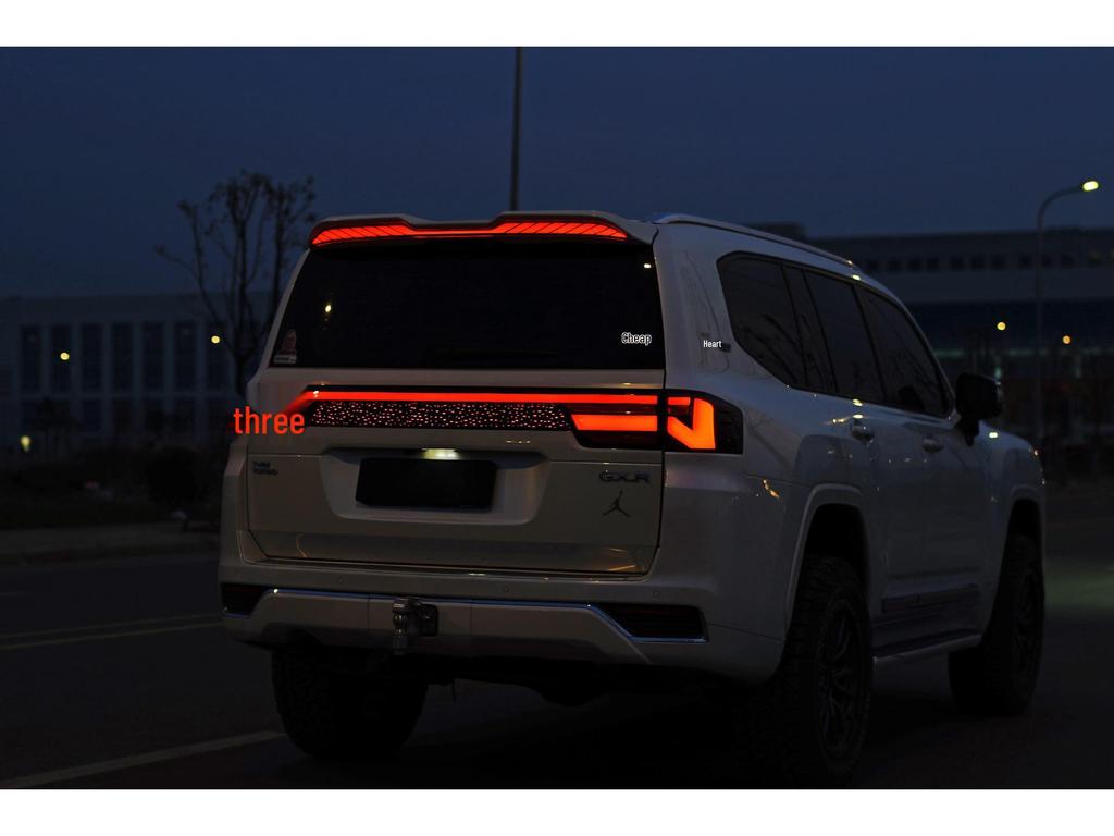 Starry Sky Taillights for Toyota Land Cruiser LC300: Through-Type, Easy Install