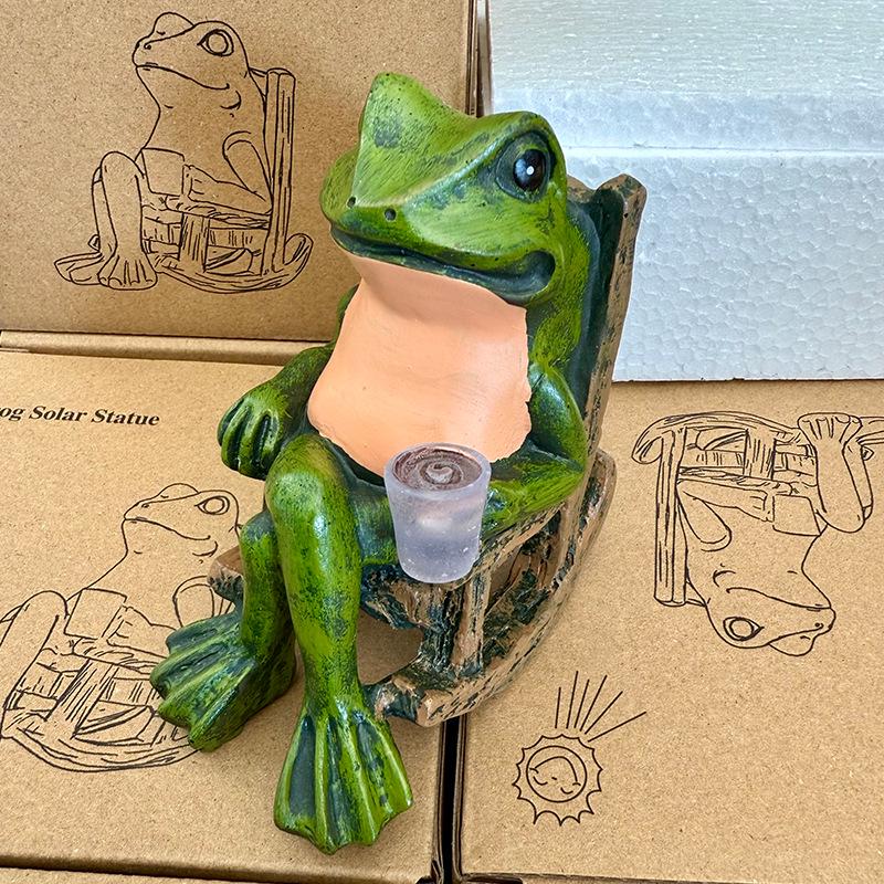 New Solar-Powered Frog Rocking Chair Resin Lamp - Creative Outdoor Courtyard/Balcony Ornament Gift