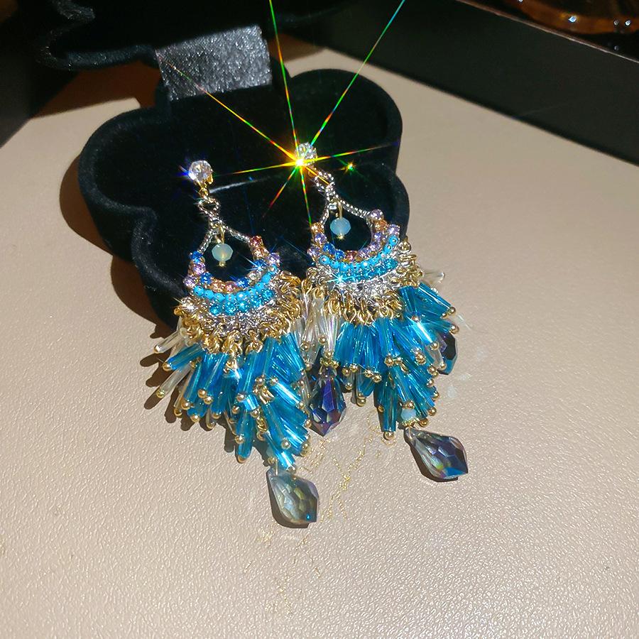 

Французский придворный стиль Серьги-пусеты с прямоугольным цирконом на серебряных иглах Изысканные легкие роскошные высококлассные серьги Преувеличенные серьги Женщины