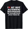 Amo la mia T-shirt del fidanzato autistico e attraente