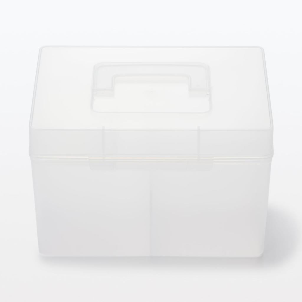 MUJI Erste-Hilfe-Set aus Polypropylen KG0WXA4S