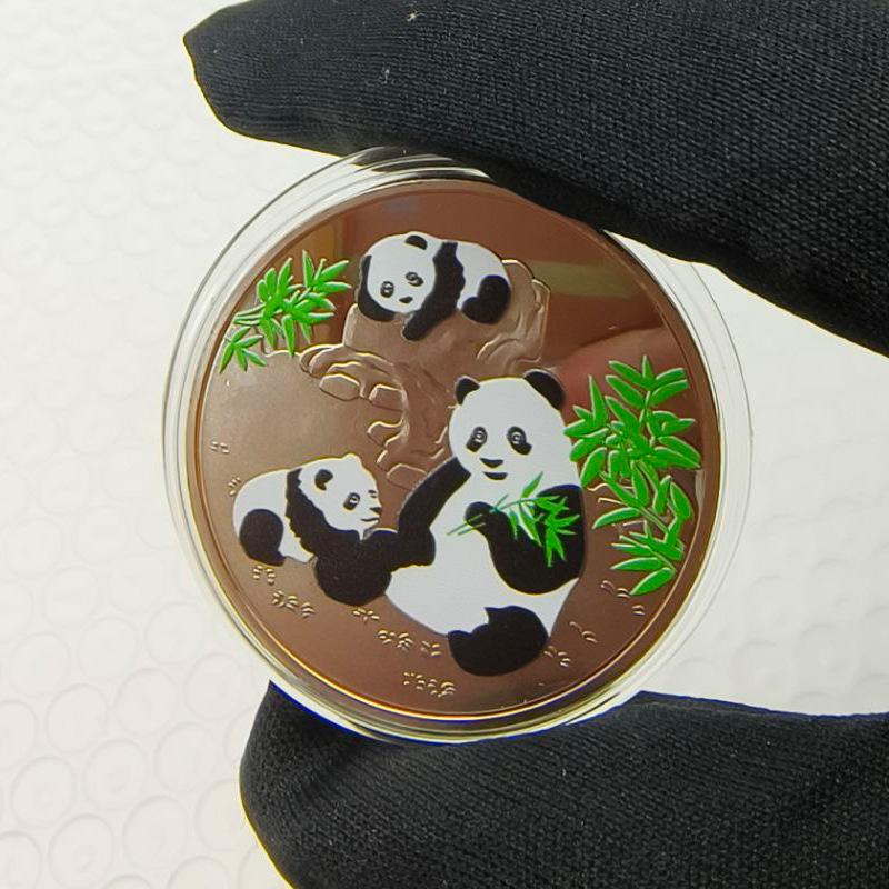 

Colorful Panda Commemorative Badge, Gold Plated and Silver Plated, Panda Coins, Metal Crafts, Small Gifts for Sales Review and Insurance Activities 40*1.5mm