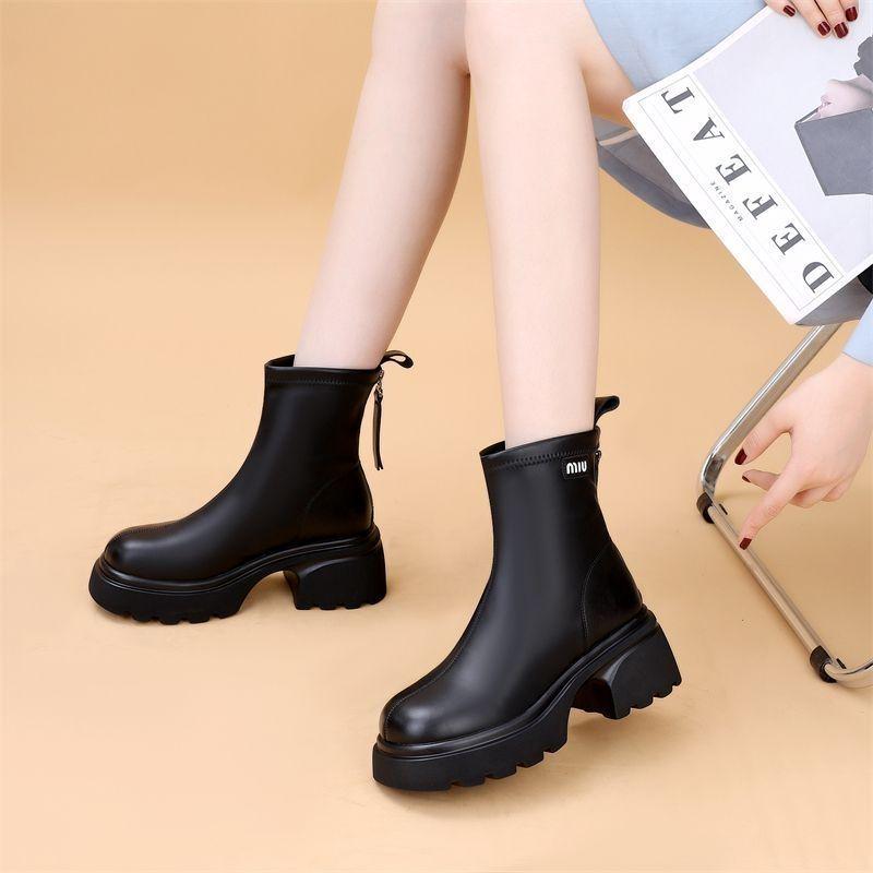 Women's 2025 Leather Chelsea Ankle Boots: Slimming, Thick Sole, Height-Boosting, Back Zipper, Fashionable Martin Style.