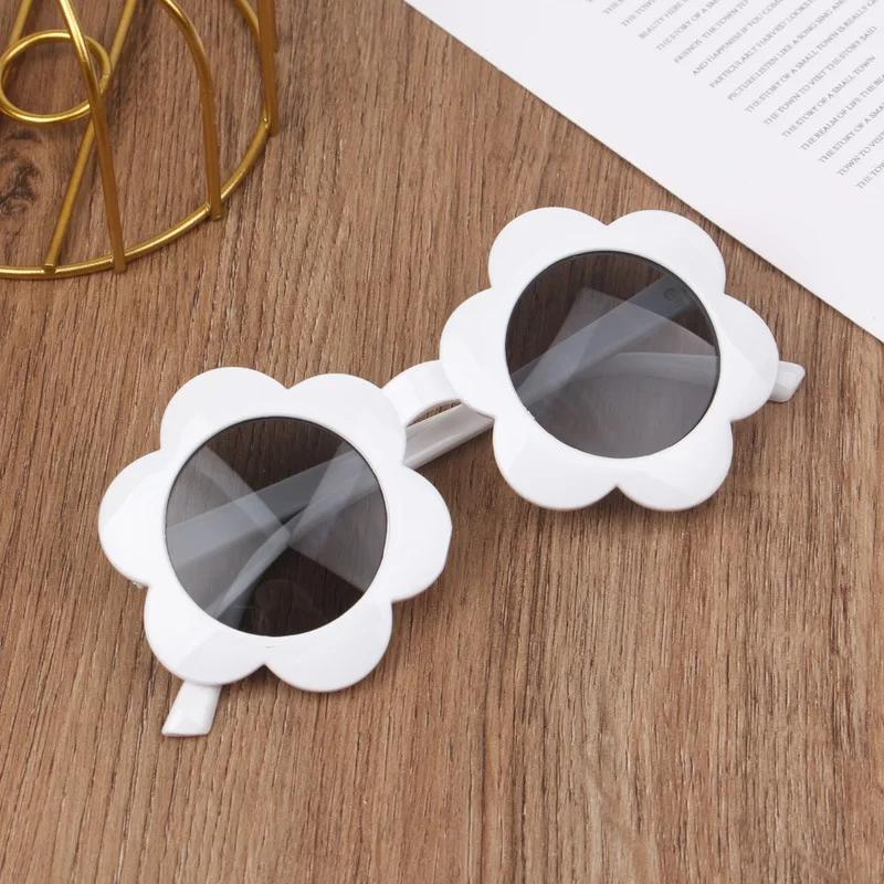 Girls Flower-Shaped Translucent Jelly Sunglasses UV Protection Kids Summer Eyewear Outdoor Party Lightweight Comfortable Toddler