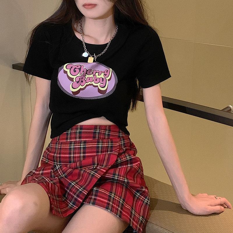 

Модная женская футболка с принтом в стиле Y2k, укороченный топ с круглым вырезом, однотонная уличная одежда с короткими рукавами M чёрный