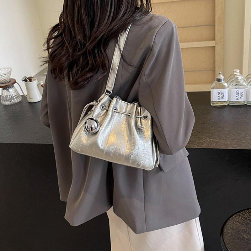 2024 New Work Bag Women's Pleated Crossbody Bag Summer Design Shoulder Bag Bucket Bag