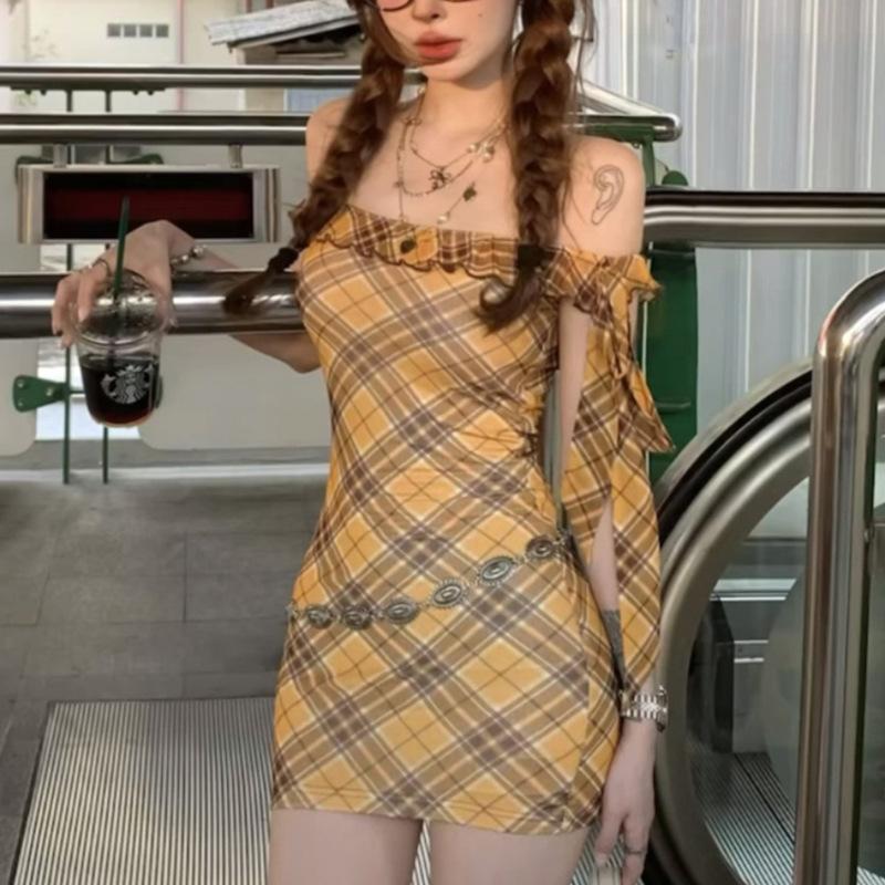 Spice Girl Vintage Plaid Suspender Dress Female Sexy Fungus Edge Design Sense Ribbon Short Skirt Slim Hip Wrap Skirt