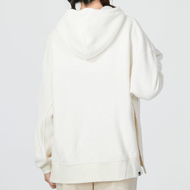 PUMA Sweatshirts Women's White Hooded Moderate Regular 672132-65