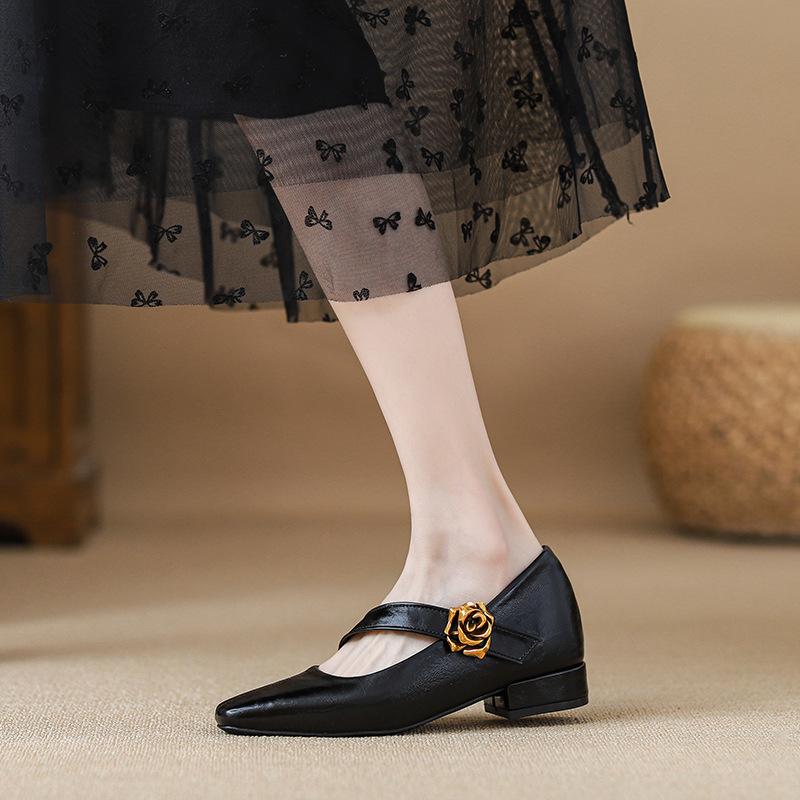 

Square head low-heeled small leather shoes, new Mary Jane single shoes for women, small outer wear, 5cm inner height increase, grandma shoes 39 чёрный