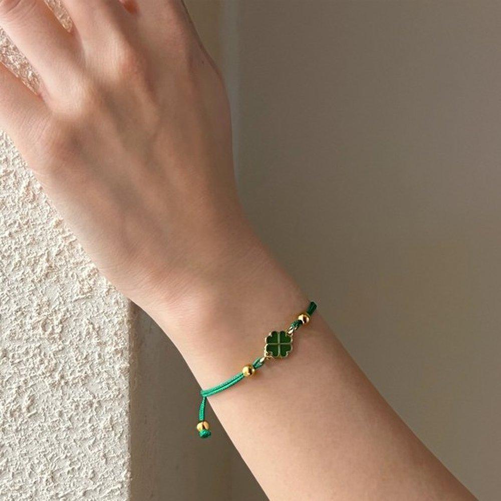 [Divatail] [Gift Wrapping] Lucky Four-Leaf Clover Knot Bracelet (2 Colors)