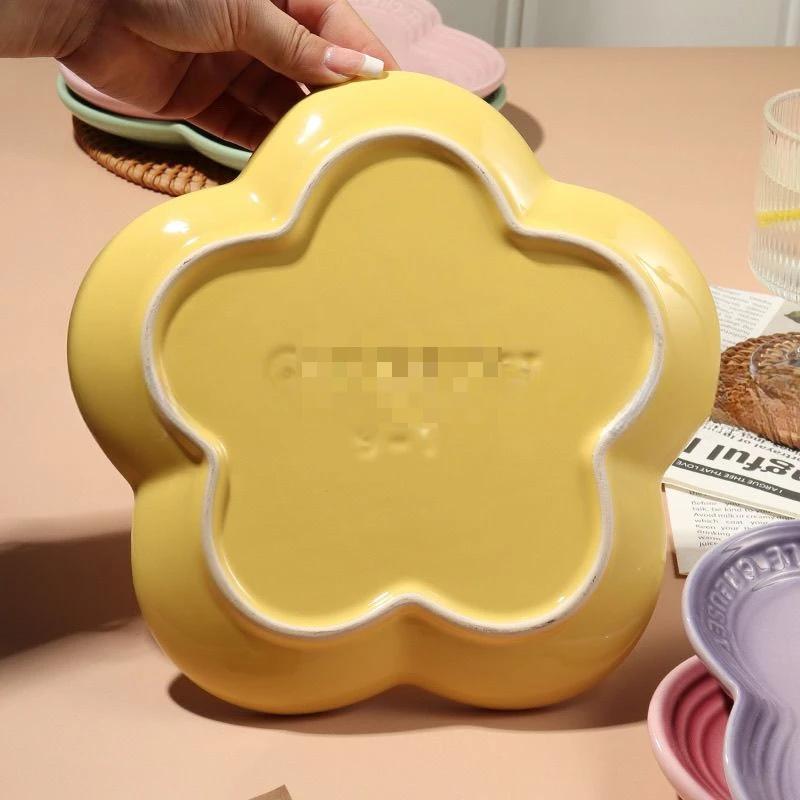 Cool Duhová Talíř s Květinou Švestky 23cm Keramický Talíř s Francouzským Okrajem 9-palcový Mělký Podnos Bytové Doplňky