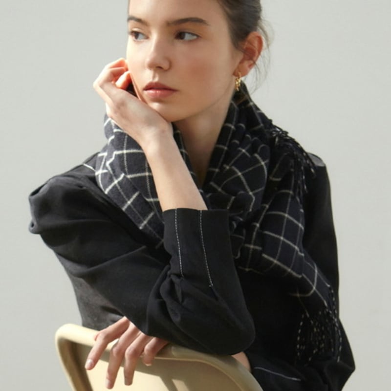 NICK&NICOLE WINDOW CHECK MUFFLER_BEIGE