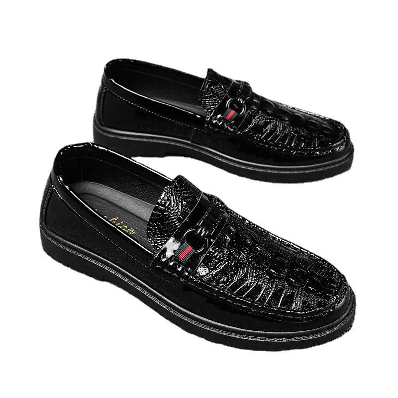 Summer breathable business casual shoes soft sole leather surface lazy single shoes versatile non-slip men's shoes 2025 men's loafers