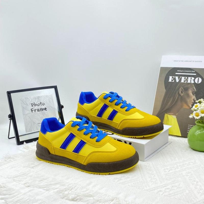 High-value moral training shoes for women's explosion 2025 new autumn students versatile commuting leisure increase height flat bottom look thin