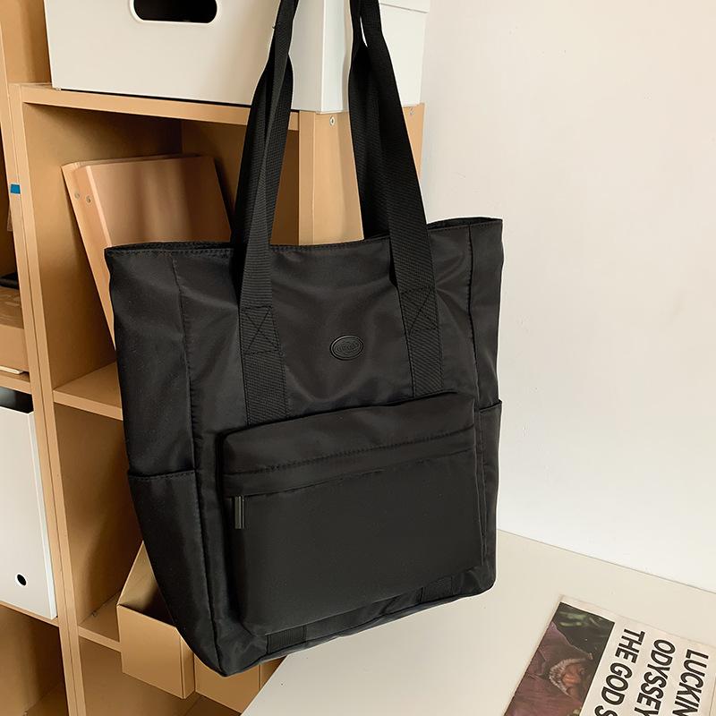 

Сумка из нейлоновой ткани женская сумка-тоут большой вместимости весна-лето 2024 новая универсальная сумка через плечо класса для поездок на работу из ткани чёрный