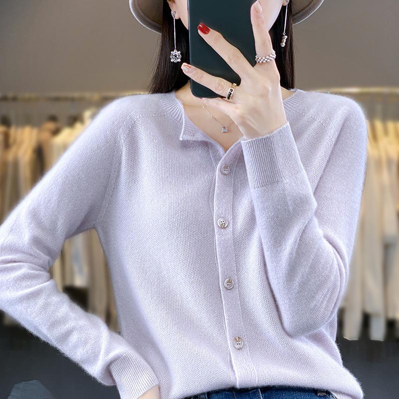 Neuer Herbst- und Winter-Rundhals-Cardigan für Damen, Langarm-Oberteil, Basisschicht, Oberbekleidung, Modischer und vielseitiger Strickpullover