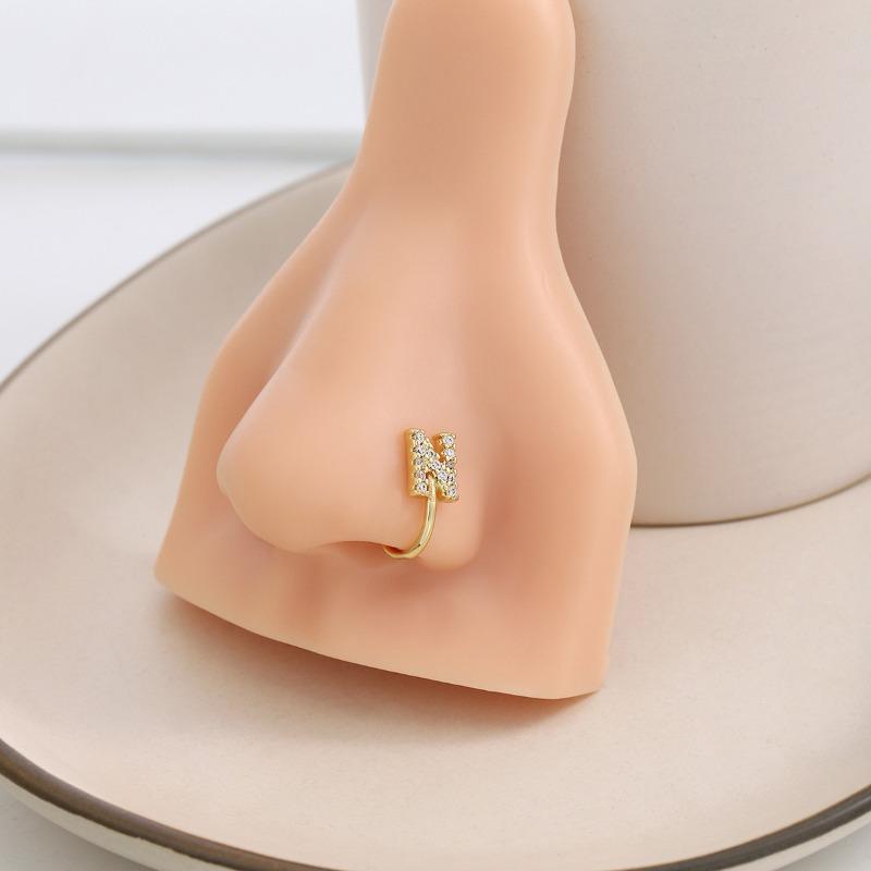 A 26-letter U-shaped Diamond-encruted Nose Stud Without A Pungent Clip