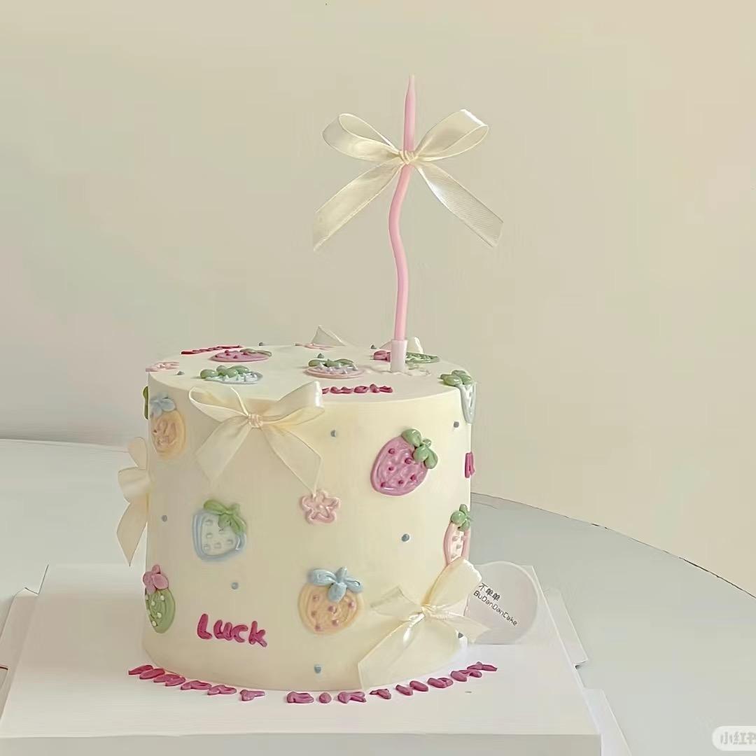 

Butterfly Tie Simulated Cake Model Fake Food Christmas Window Display Samples Wedding Birthday Party Decoration Photography Prop 6 inches