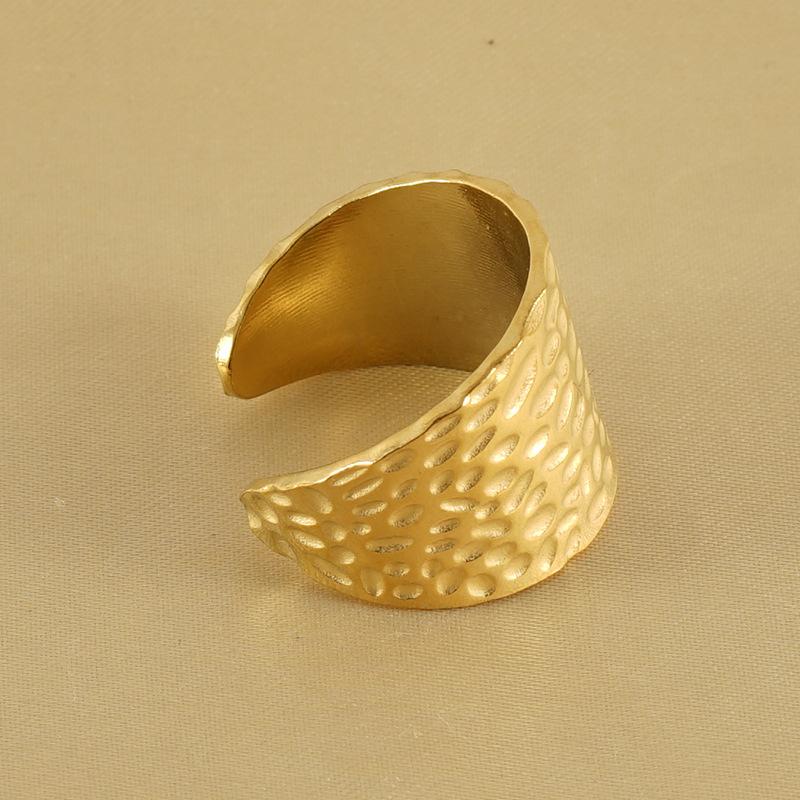 Vintage Adjustable Stainless Steel Ring Personalized Hammer Pattern 18K Gold Plating Stylish Index Finger Ring