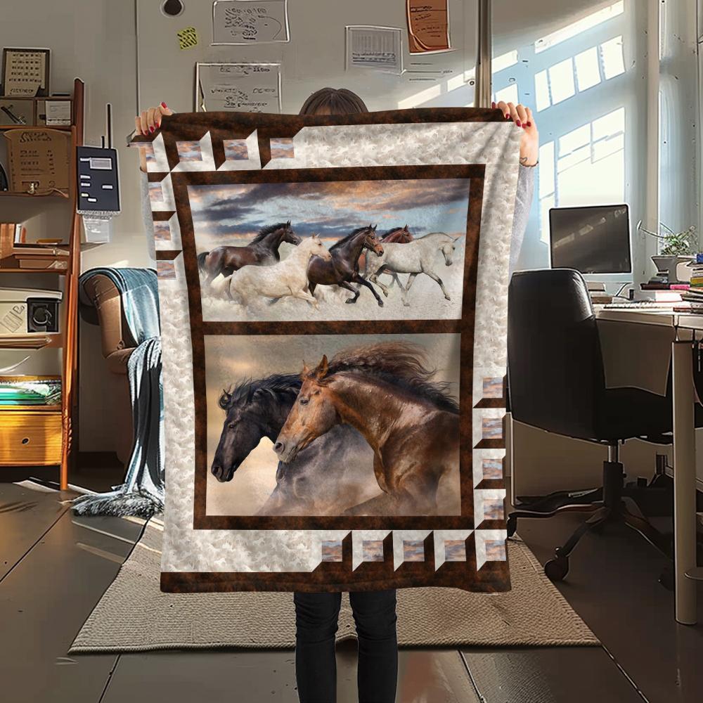 1Pc Horse Puzzle Print Flannel Blanket, High quality Comfortable for All Seasons, Home Decor, Warmth and Comfort, Perfect for Christmas Gifts