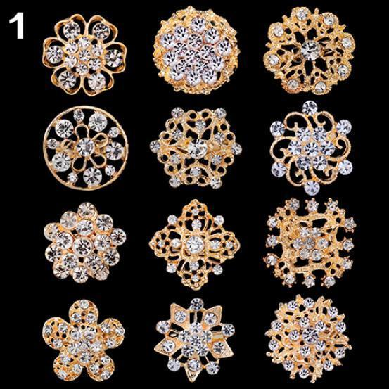 

Женская брошь в виде цветка золотистый