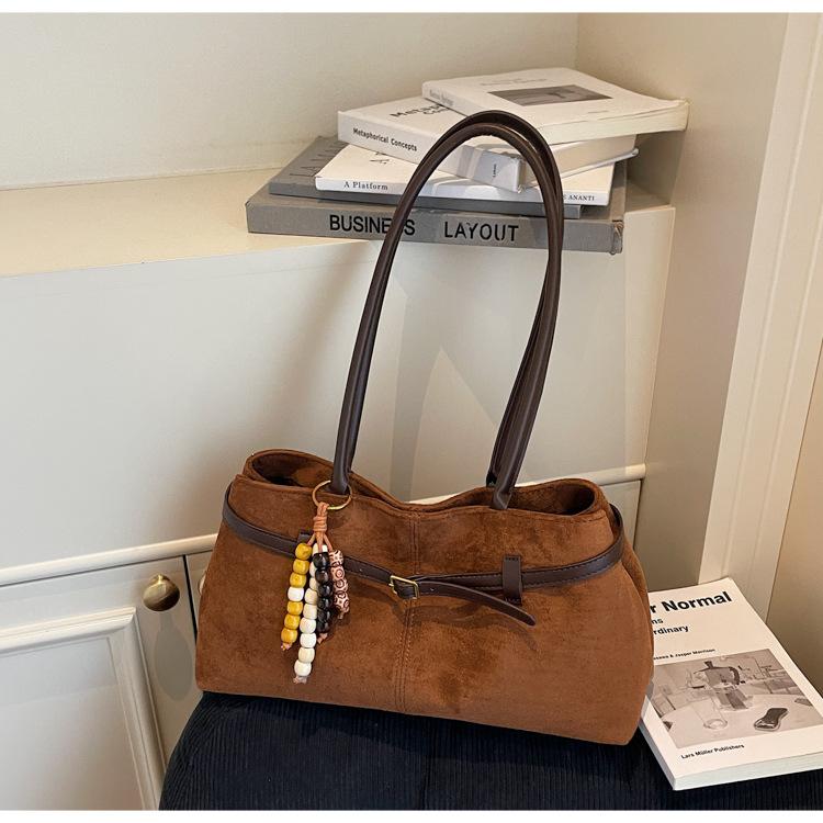 Autumn and winter retro suede large capacity 2025 new high-end commuting shoulder portable tote bag underarm bag