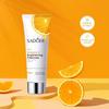 Detergente viso illuminante alla vitamina C Detergente viso e idratante