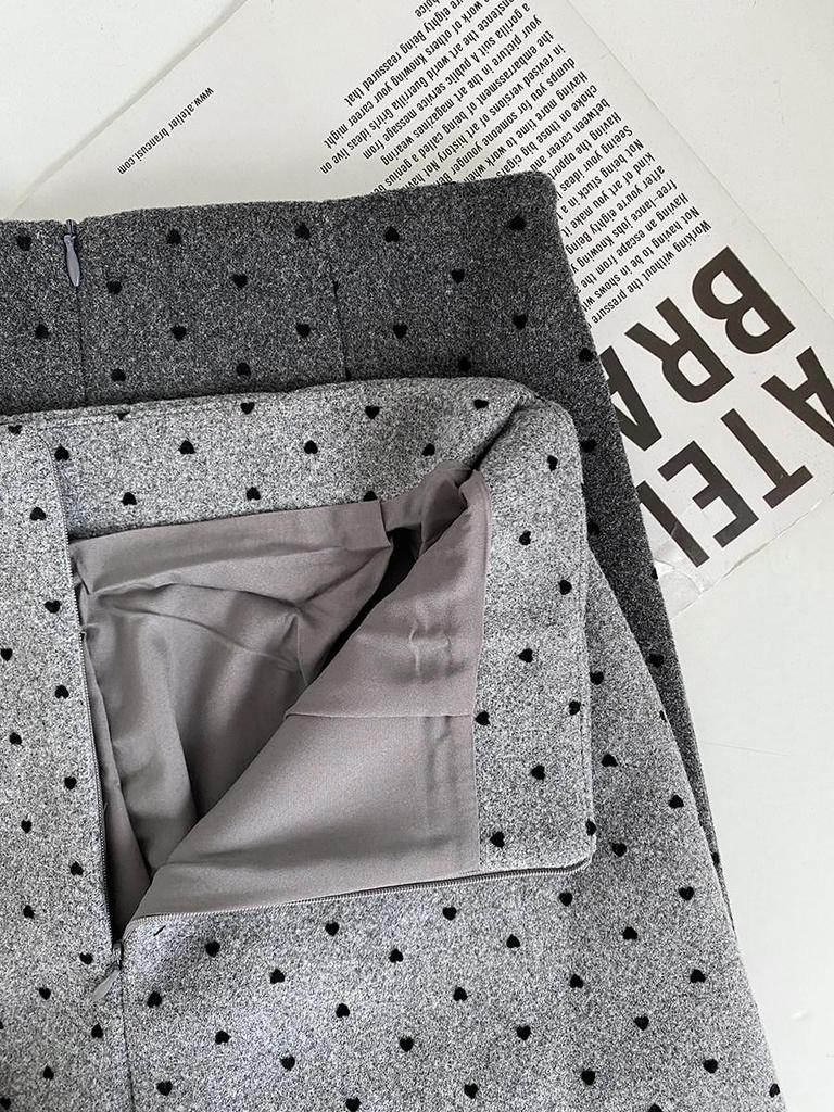2026 Autumn/Winter Korean Style Polka Dot Woolen A-Line High-Waisted Slimming Skirt