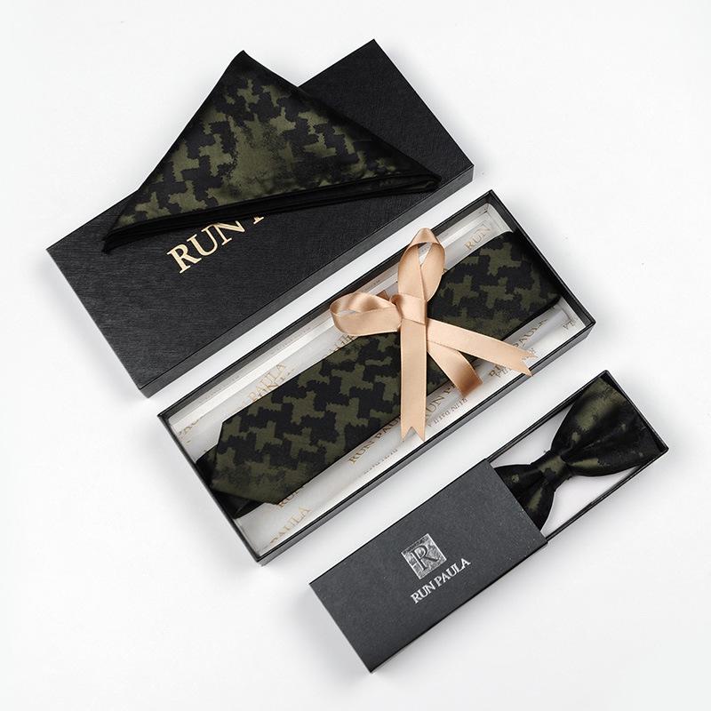 Erkek Resmi Papyon ve Cep Mendili Seti - Profesyonel Giyim İçin Zarif Takım Elbise Aksesuarları