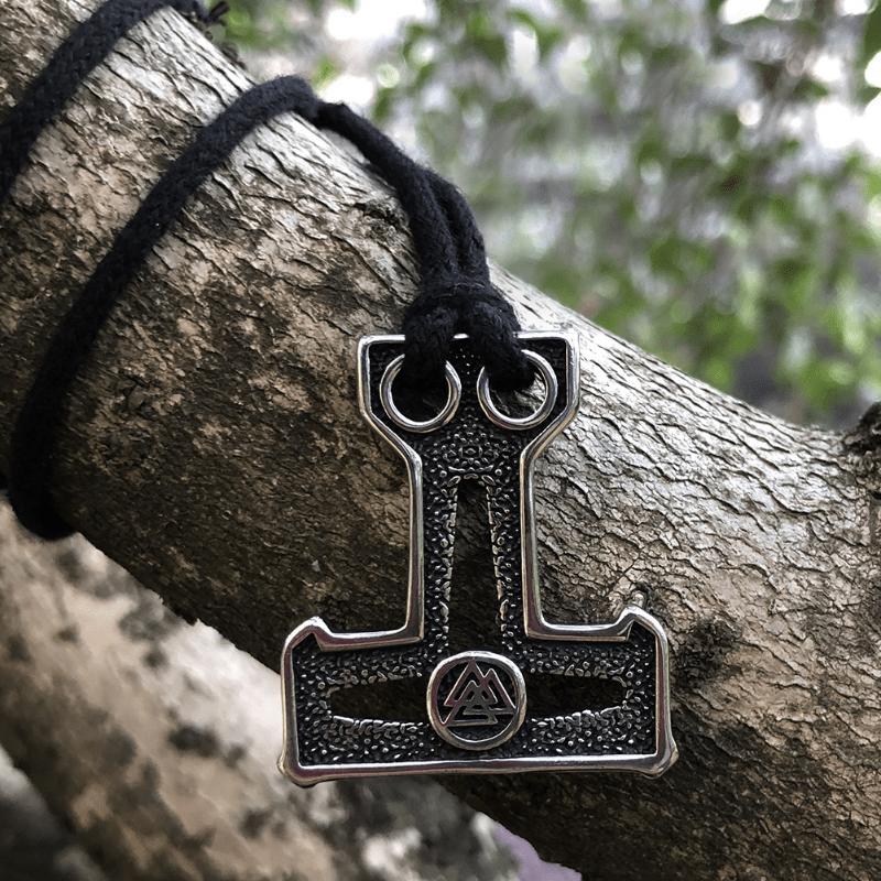 Nordic Mythology Odin Thunder Hammer Double Hole Cotton Rope Double sided Hollow Pendant Viking Triangle Rune Men s Jewelry Necklace Gift pendant necklace