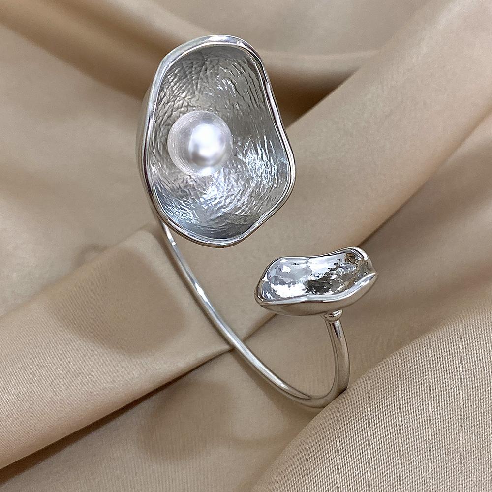 Greatera Edelstahl Doppelblumen Armreif Armband für Frauen Goldfarben Metall Floral Armbänder Wasserdicht Partyschmuck