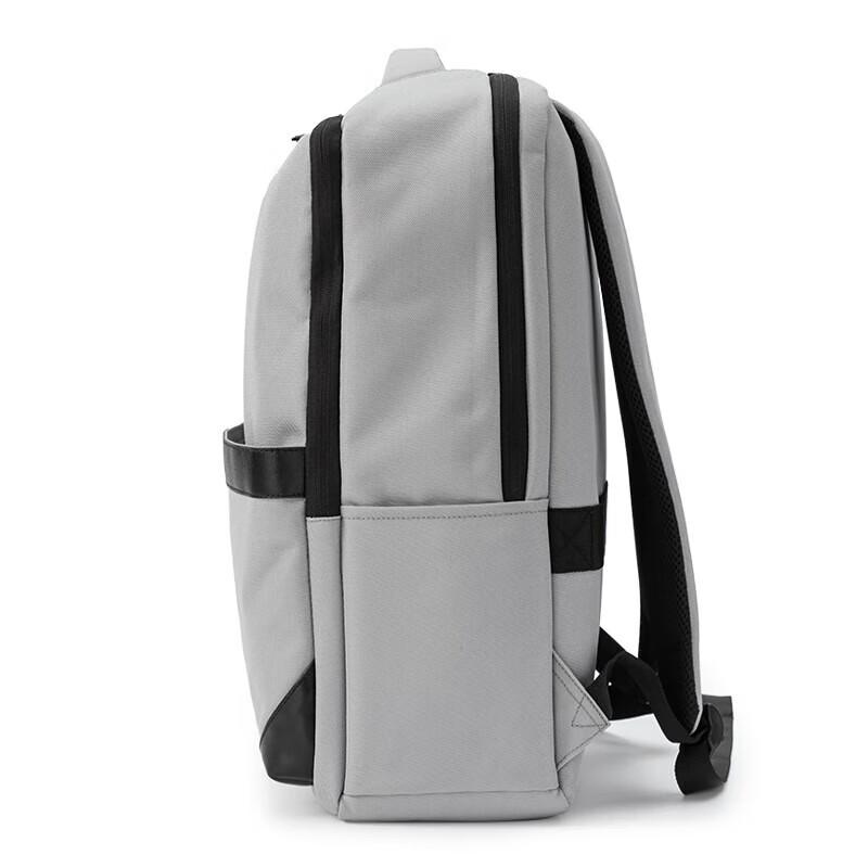 Diplomat DS-17002L Water-Repellent Backpack