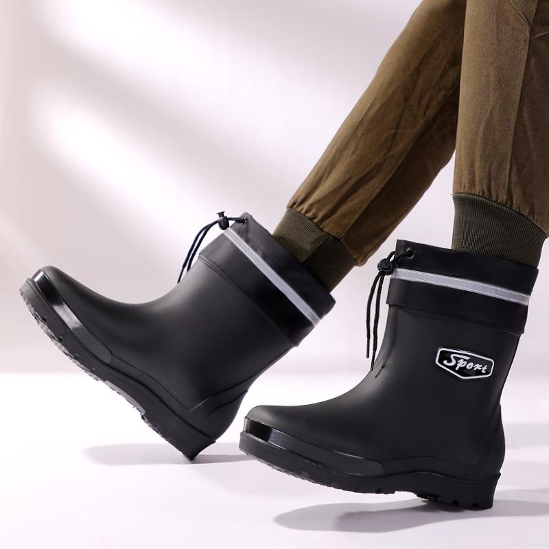 Rain Boots Men's Trend Low Tube Men's Rain Shoes Travel Car Wash Men's Rubber Shoes Non-slip and Light Night Reflective Strip Men's Water Shoes