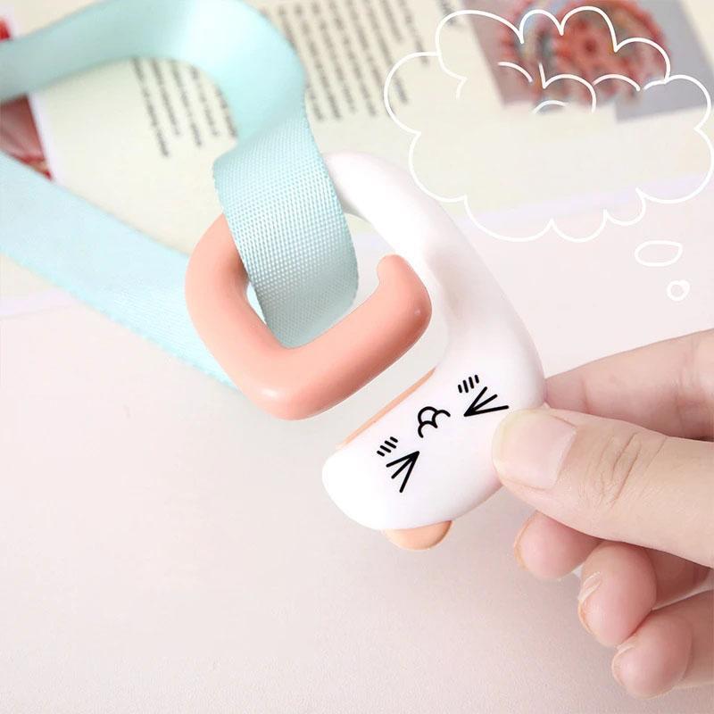 Cute Portable Bag Hook Animal Plastic Table Hook Purse Handbag Travel Bag Organizer Holder Office Decor Plastic Desk Side Hooks