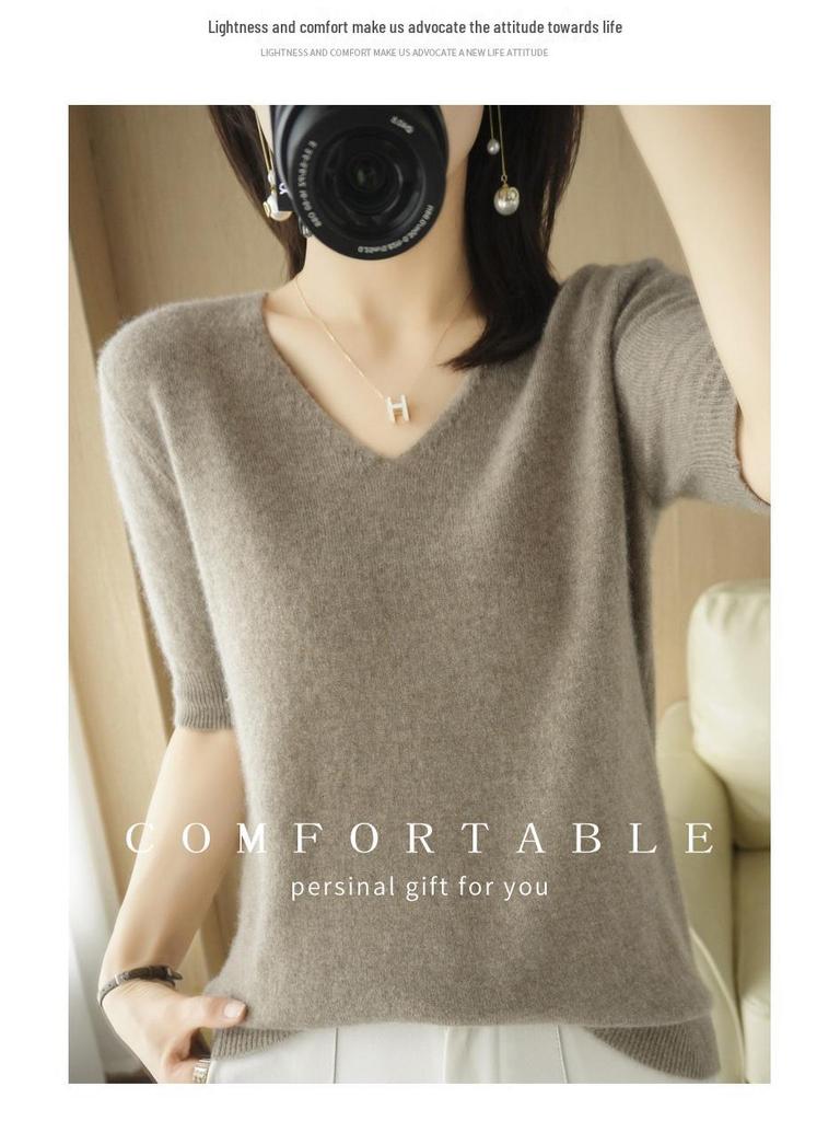 Women's Early Spring V-Neck Knit Short-Sleeve Solid Top - Age-Reducing, Simple, and Elegant Design