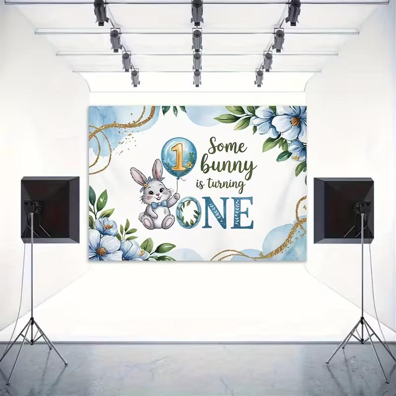 2D Baby Junge 1. Geburtstag Kulisse Süßes Kaninchen mit Luftballon und Blauen Blumen Party Foto Hintergrund