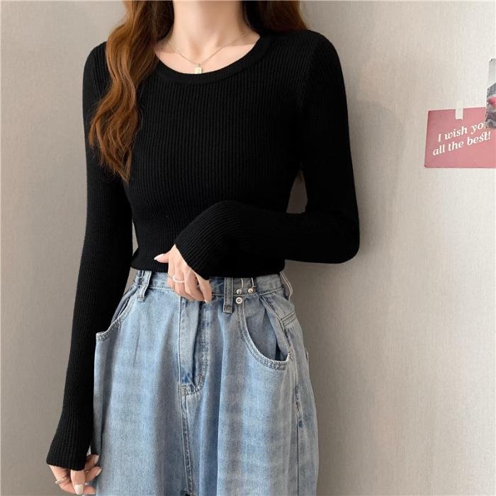 

Женский черный вязаный свитер облегающего кроя с длинным рукавом One Size чёрный