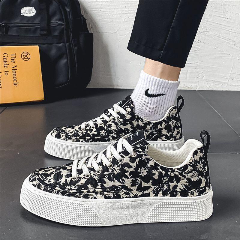 Shoes Men Casual Shoes Canvas Light Comfortable Sneakers Outdoor Walking 2024 New Flats Men Shoes Fashion Zapatillas Hombres