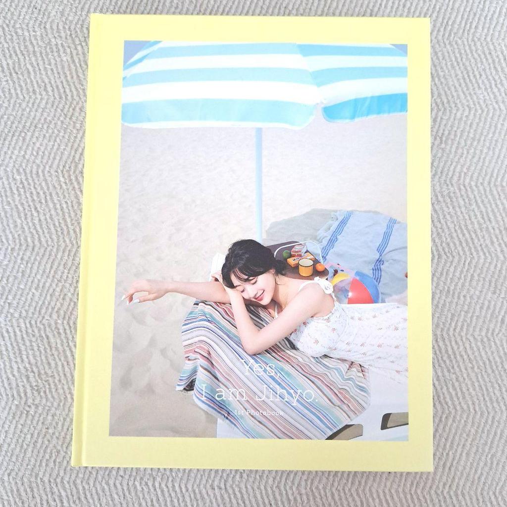 [USED] I Am Jihyo Photobook