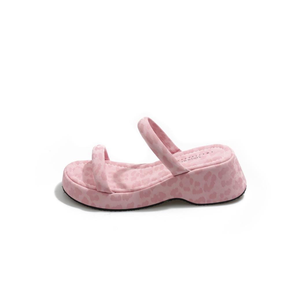 2025 spring new one-word leopard print thick-soled lazy people wear half-drag trendy women's shoes open-toed bread half-drag sandals